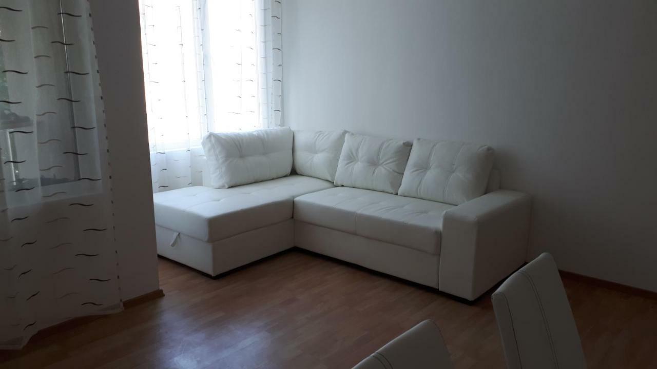 فارنا Asparuhovo Apartment Stoyanov المظهر الخارجي الصورة